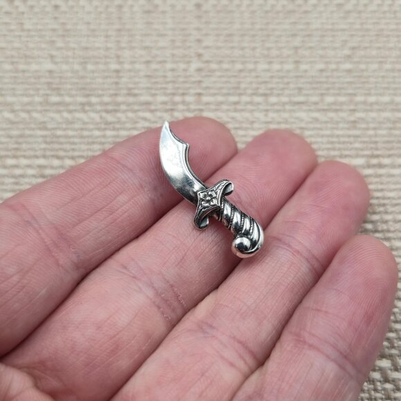 Sterling Silver Small Floral Scimitar Sword Pin Brooch A6208 - Picture 2 of 6